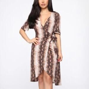 Fashion Nova snakeskin print wrap dress women's S